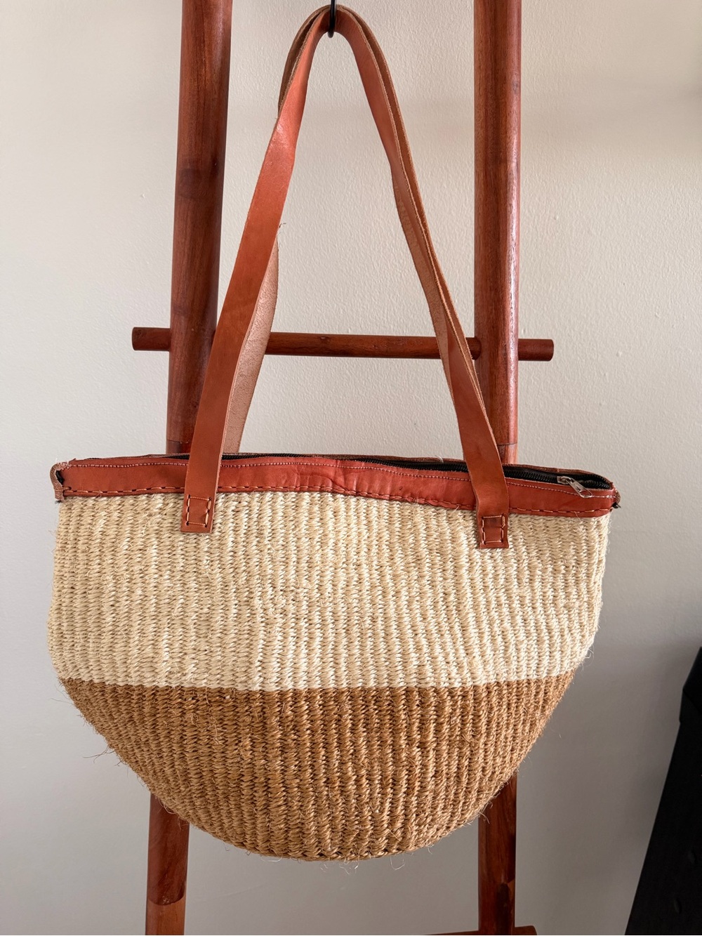 Vintage jute and leather shoulder bag